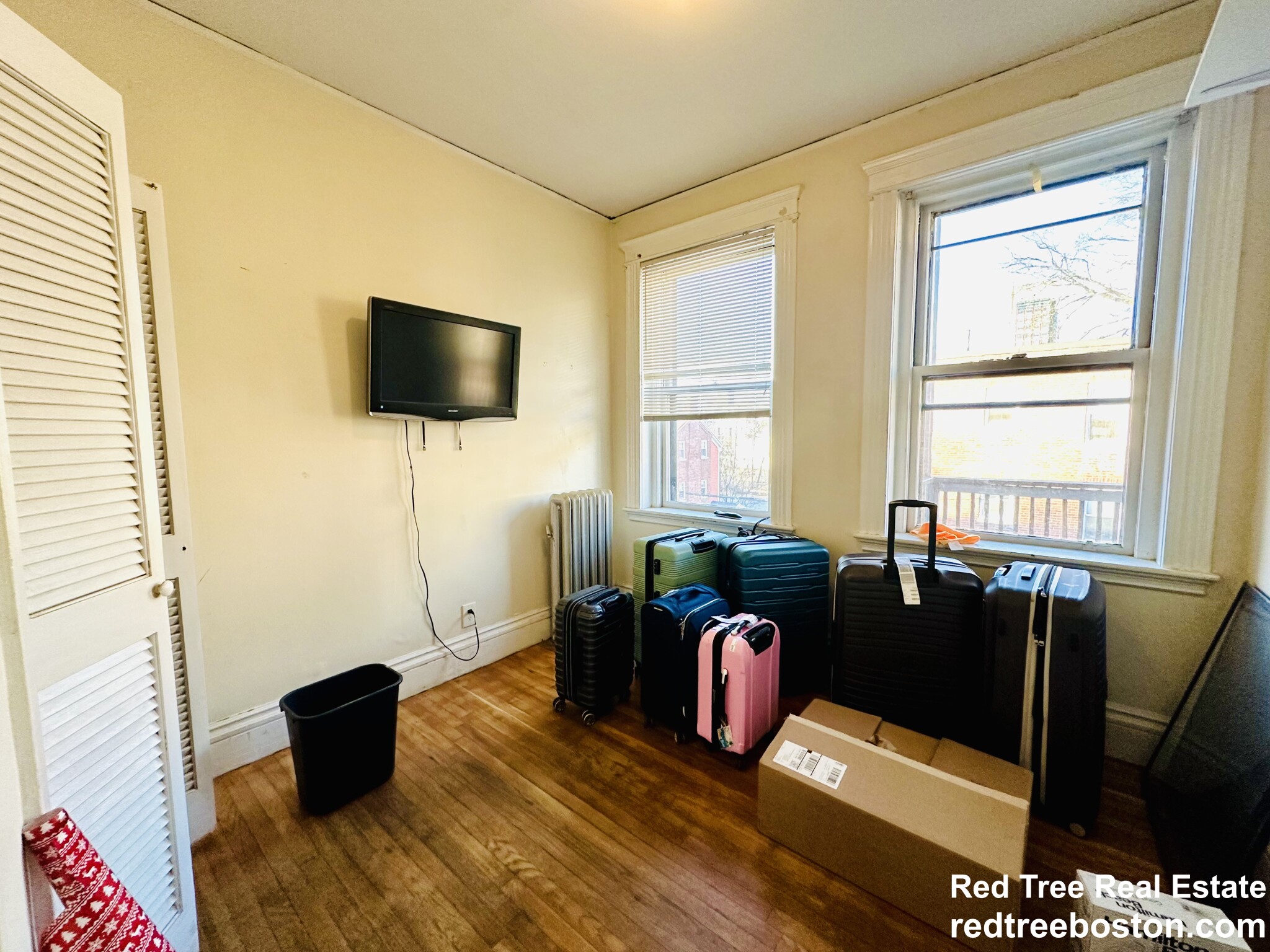 11 Euston St, Brookline