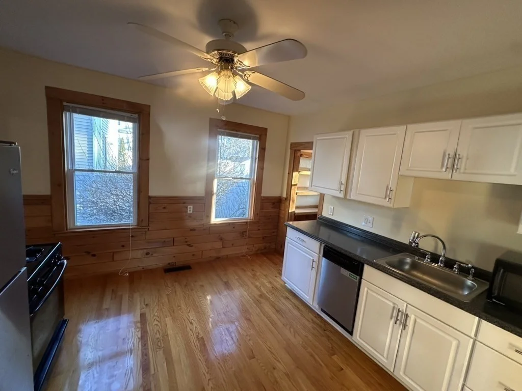 34 Saunders St, North Weymouth