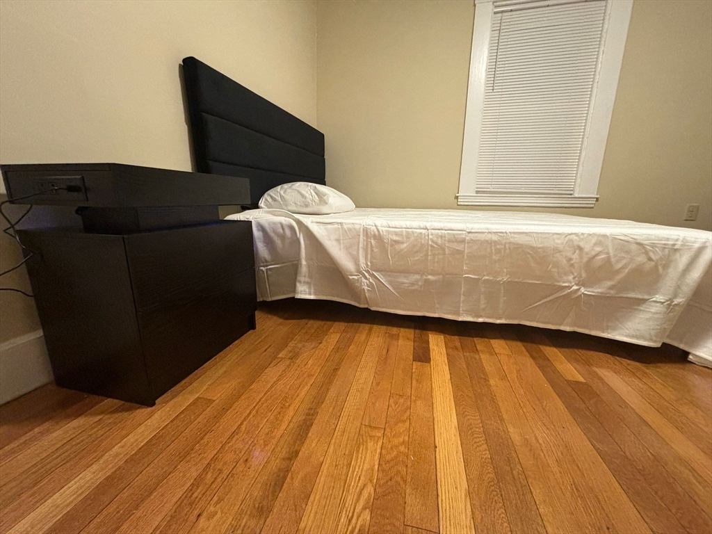 714 Truman Hwy, Hyde Park