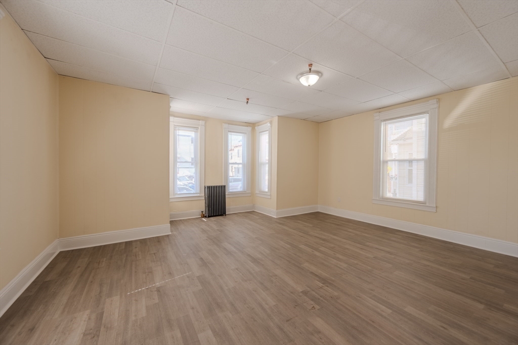 348 Walker St, Highlands