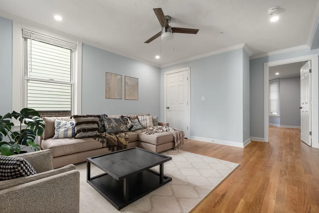 71 Old Harbor St, South Boston