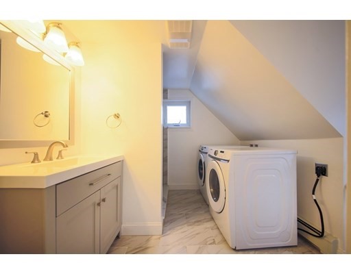 4 bed, 2 bath apartment for rent at 96 Washington St Unit 2, Malden — photo 11 of 18