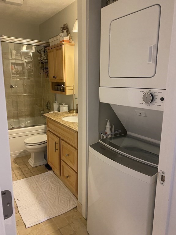 2 bed, 1 bath apartment for rent at 33 Worcester Sq Unit 6, South End — photo 6 of 6