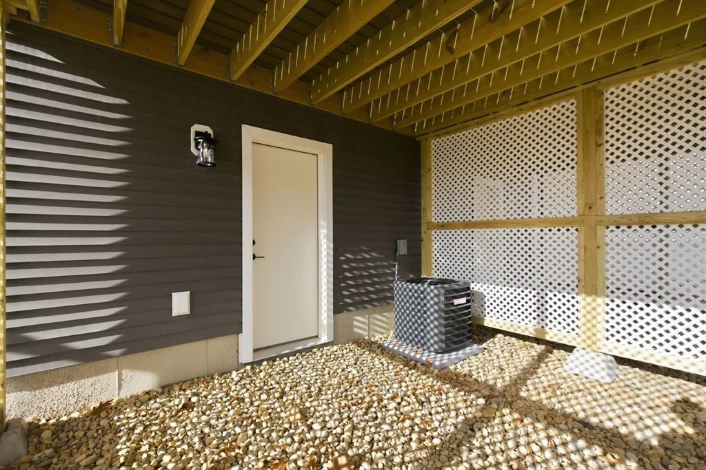 7 Elise Ave, Londonderry