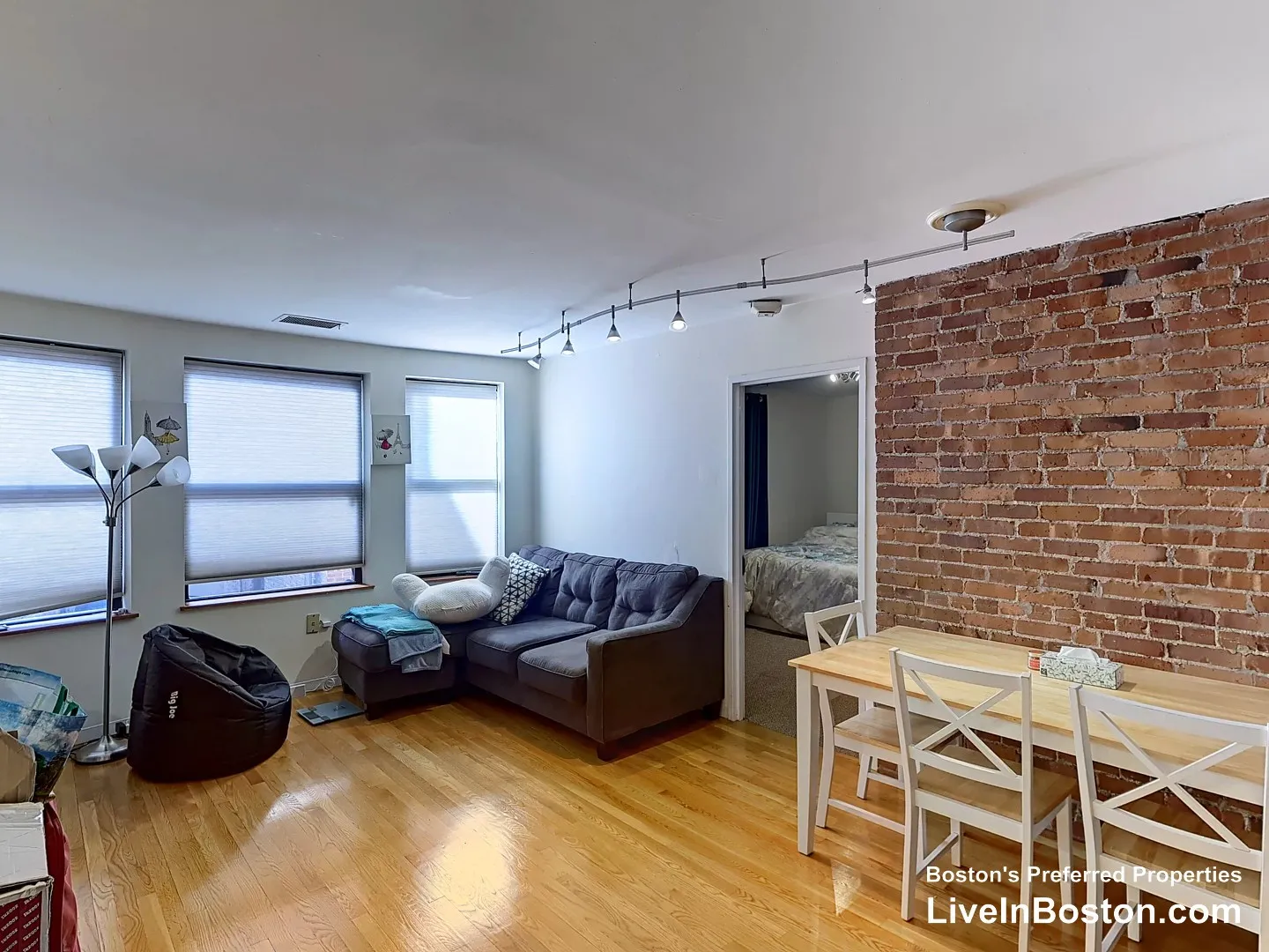 111 Gainsborough St, Fenway