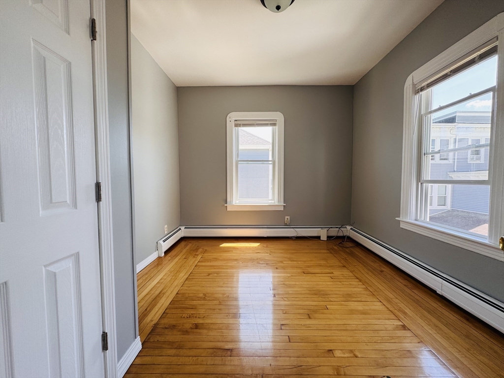 171 Hunter St, Fall River