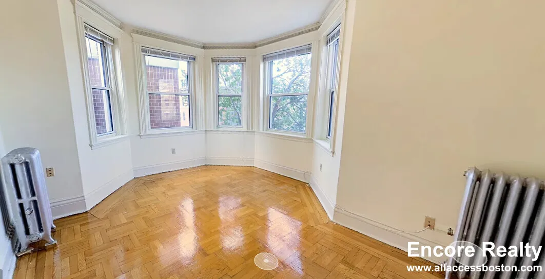 40 Queensberry St, Fenway