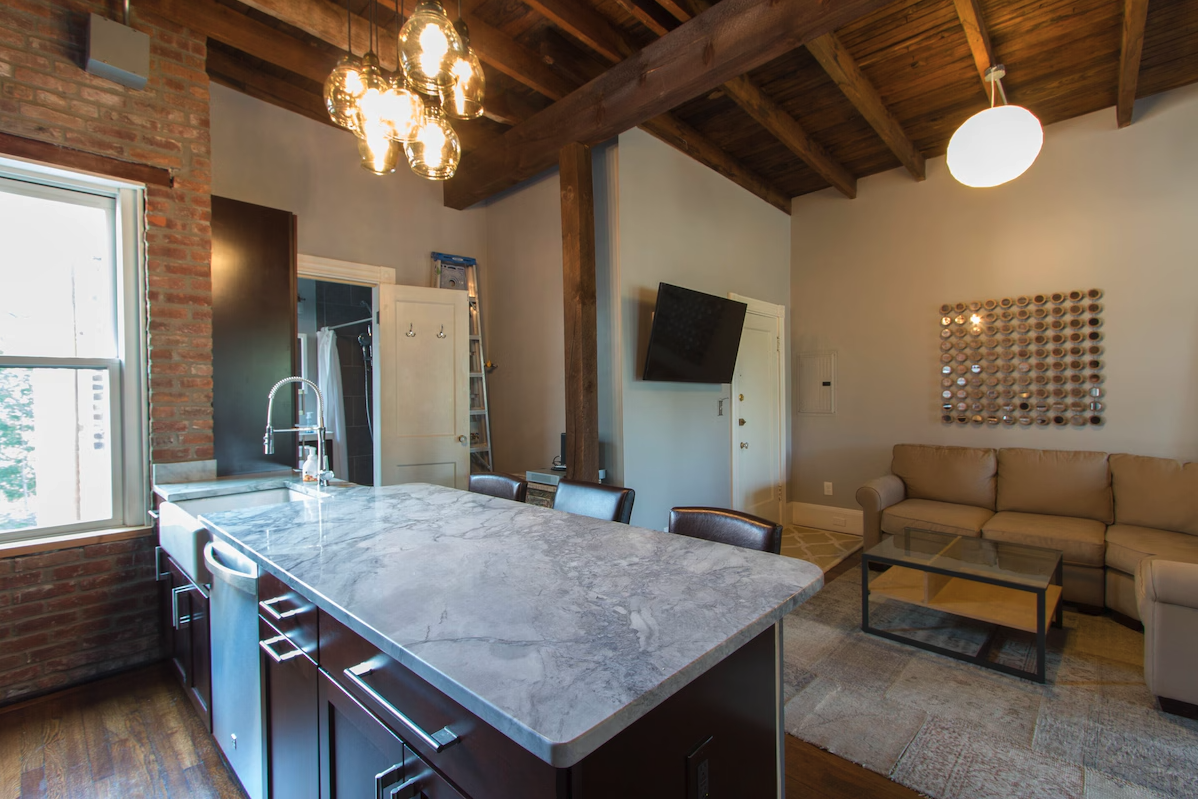 1870 Commonwealth Ave, Brighton