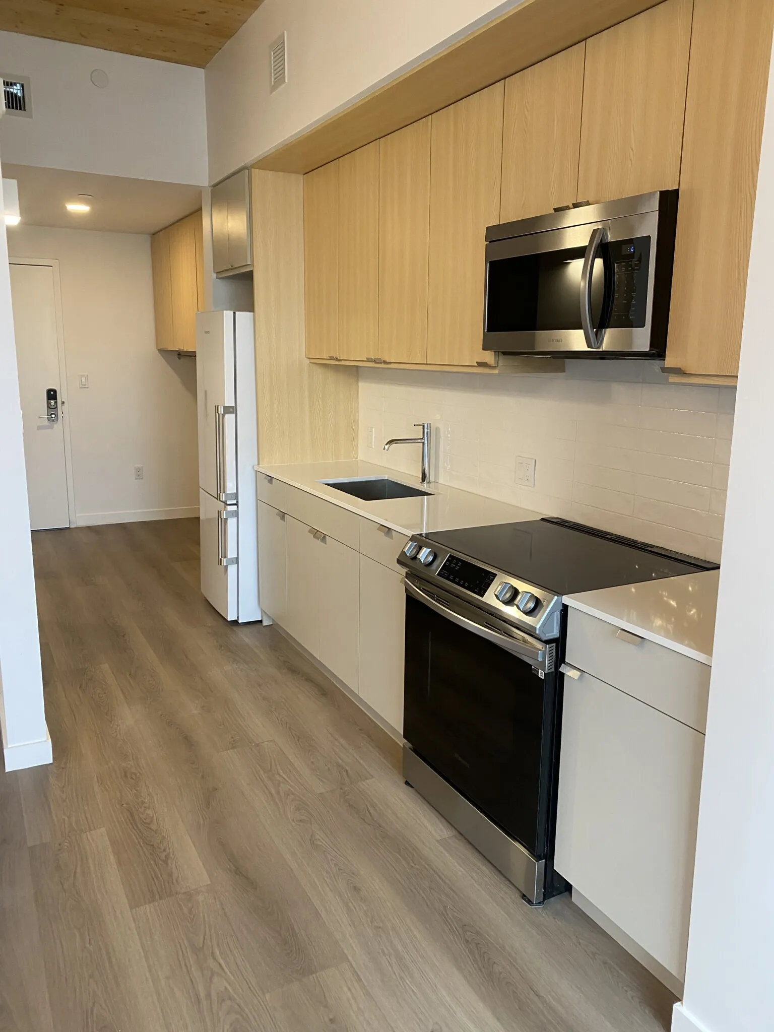 154 Broadway, East Somerville