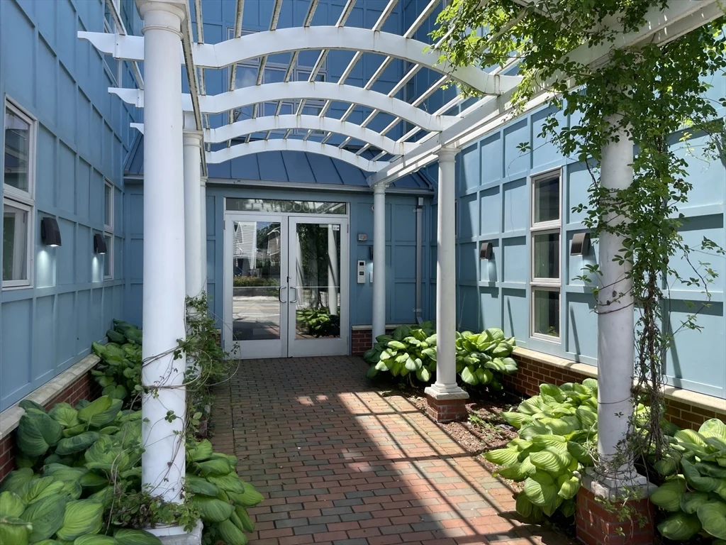 151 Hancock St, North Quincy