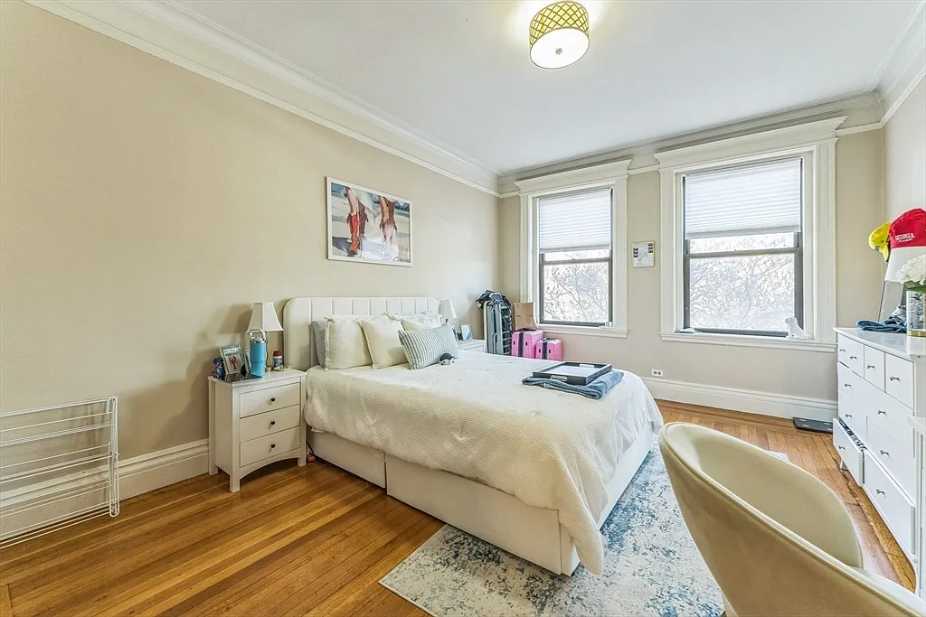 466 Commonwealth Ave, Back Bay