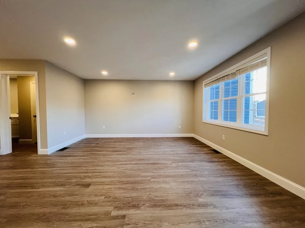 10 Glacier Path, Middleboro