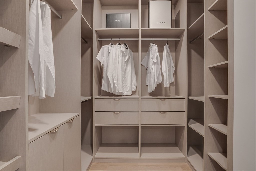 71 Harwich Rd, Chestnut Hill