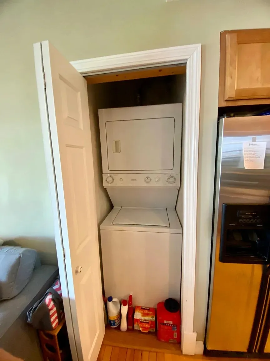 33 Main St, Winter Hill