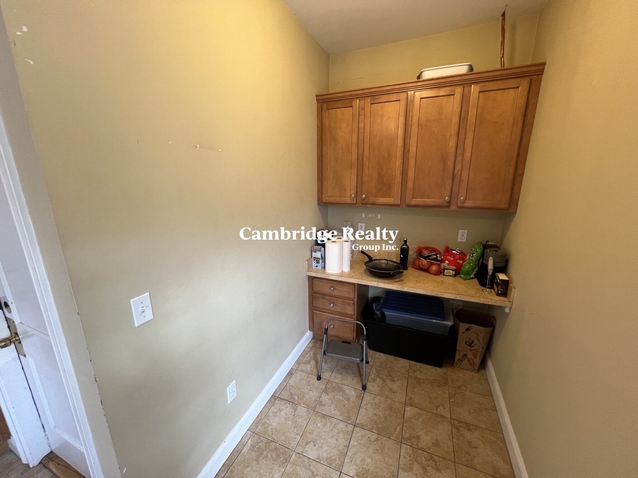 223 Holland St, Teele Square