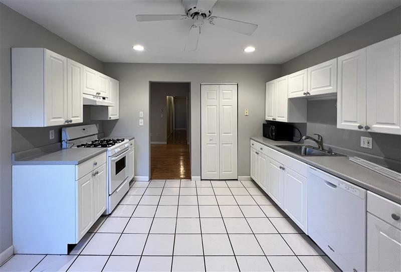 11 Beacon St, Ward Two