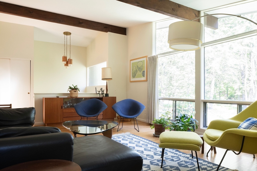 7 Partridge Rd, Lexington