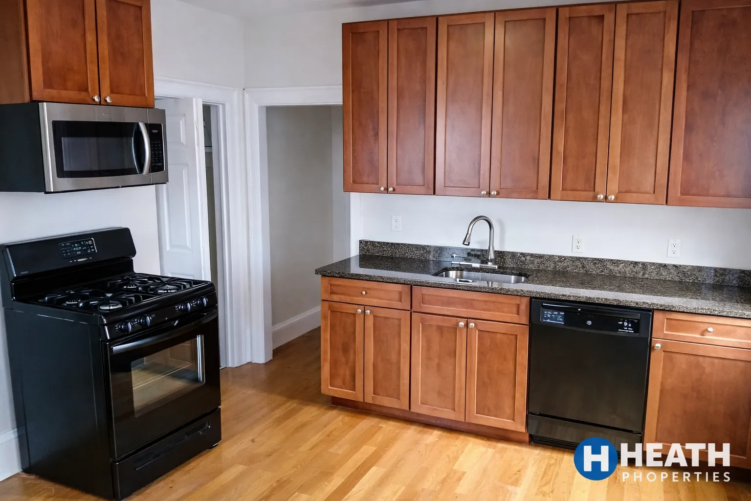 6 Bowdoin Park, Dorchester