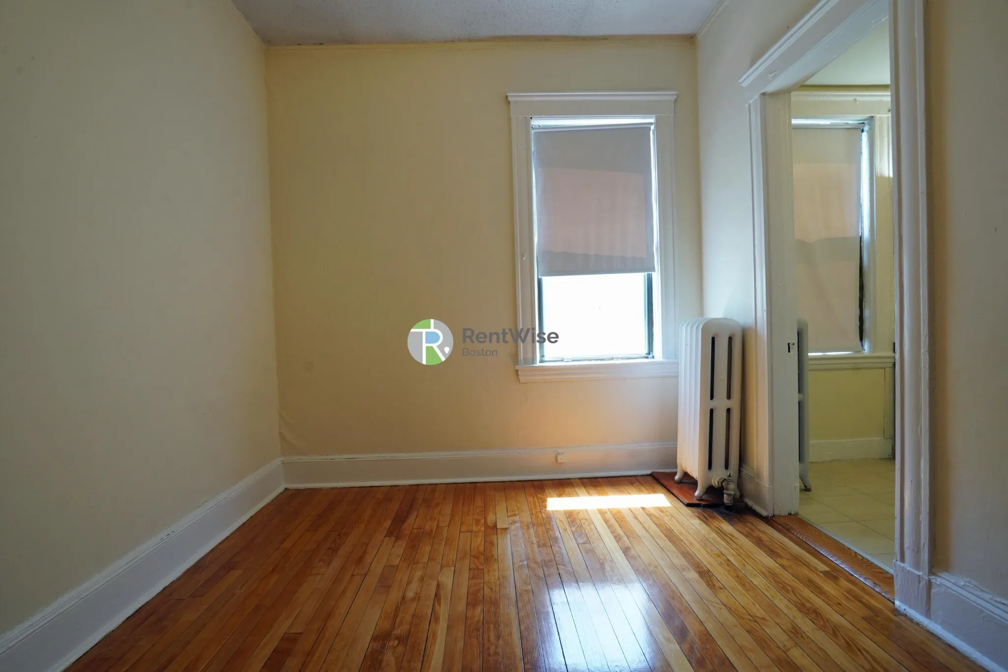 24 Hamilton Rd, North Brookline