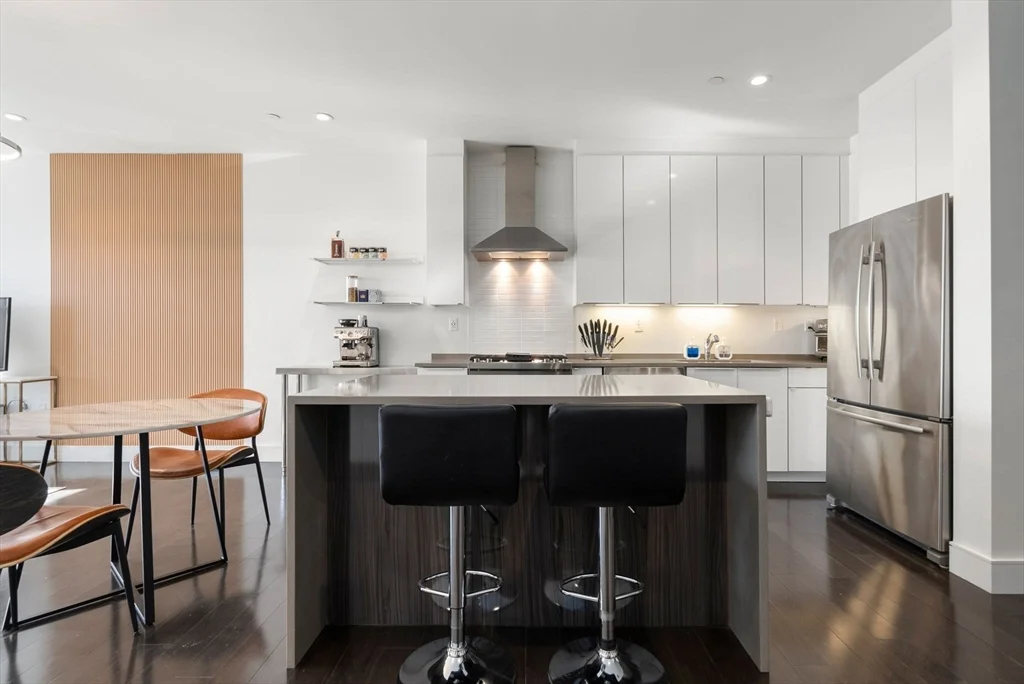 2 West Sixth St, South Boston