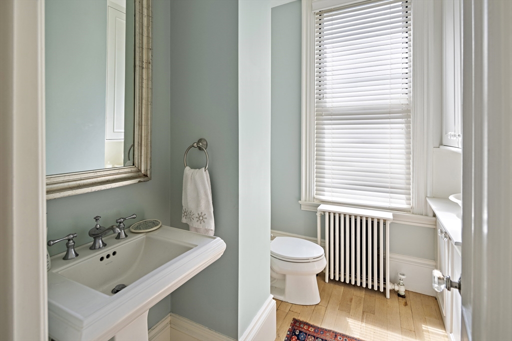 247 Kent St, Brookline