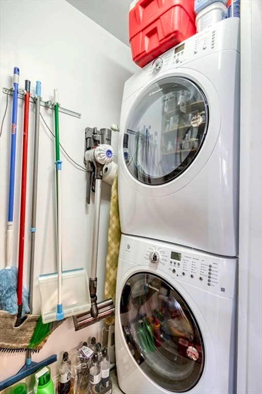 121 Beach St, Leather District