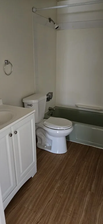 668 Robbins Ave, Dracut