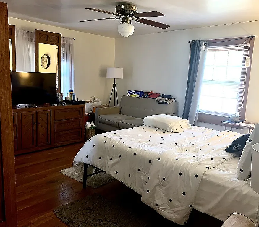 275 Court Rd, Winthrop