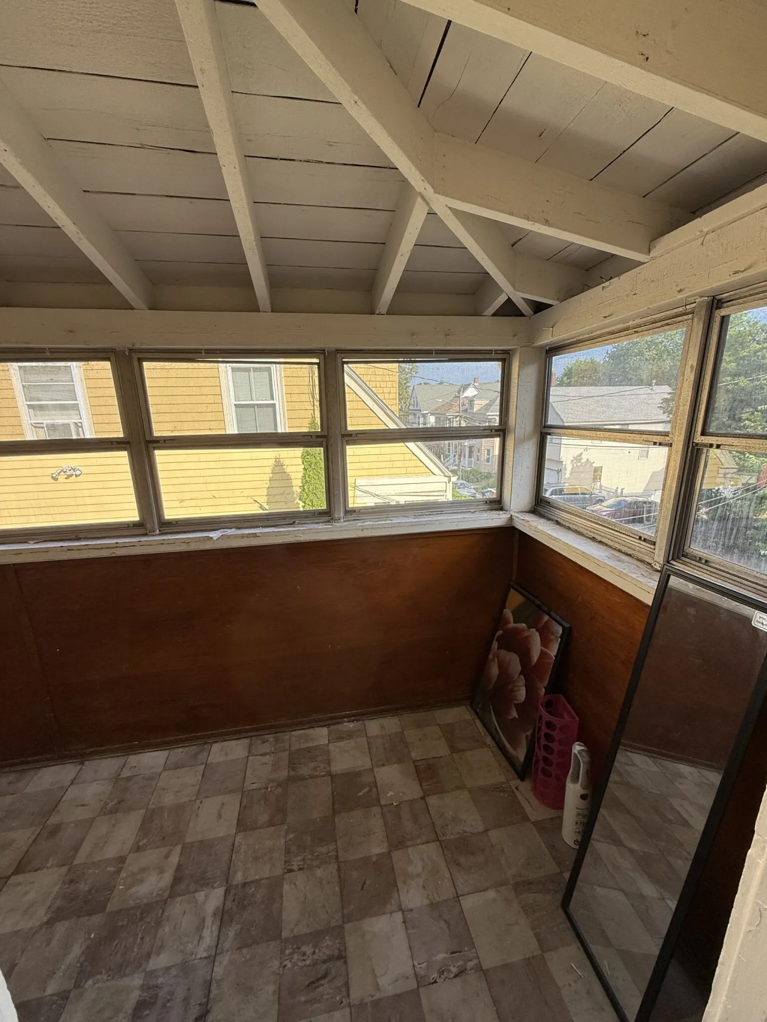 68 Willow Ave, Davis Square