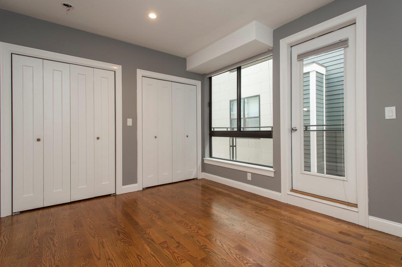 339 D St, South Boston