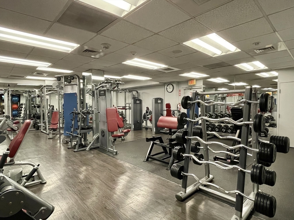 33 Pond Ave, Brookline