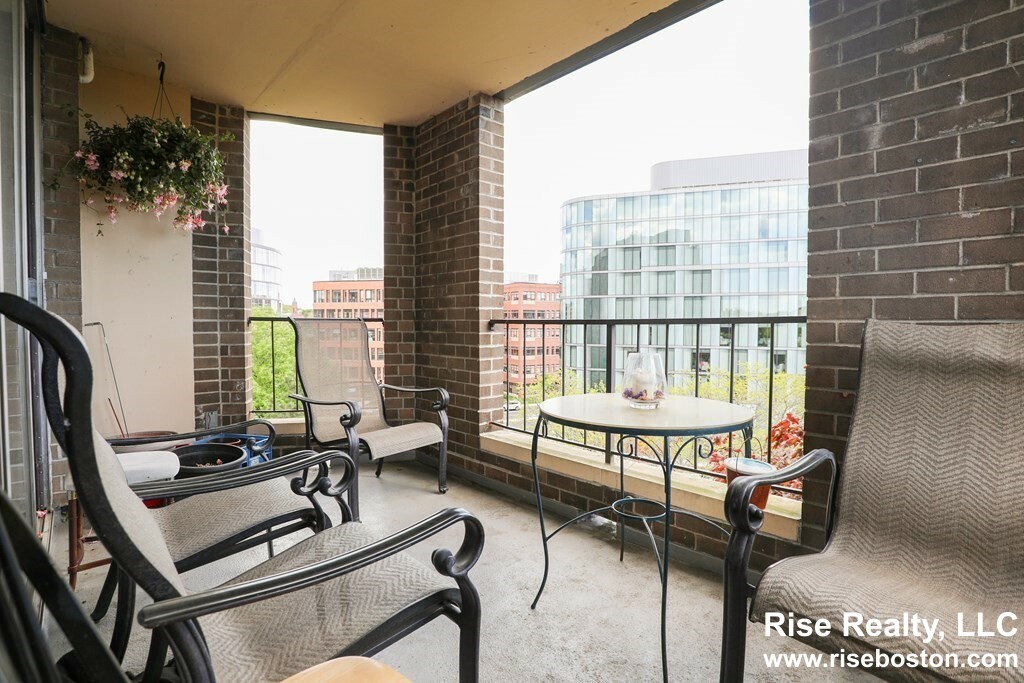 2 bed, 2 bath apartment for rent at 33 Pond Ave Unit 623, Brookline Village — photo 10 of 12