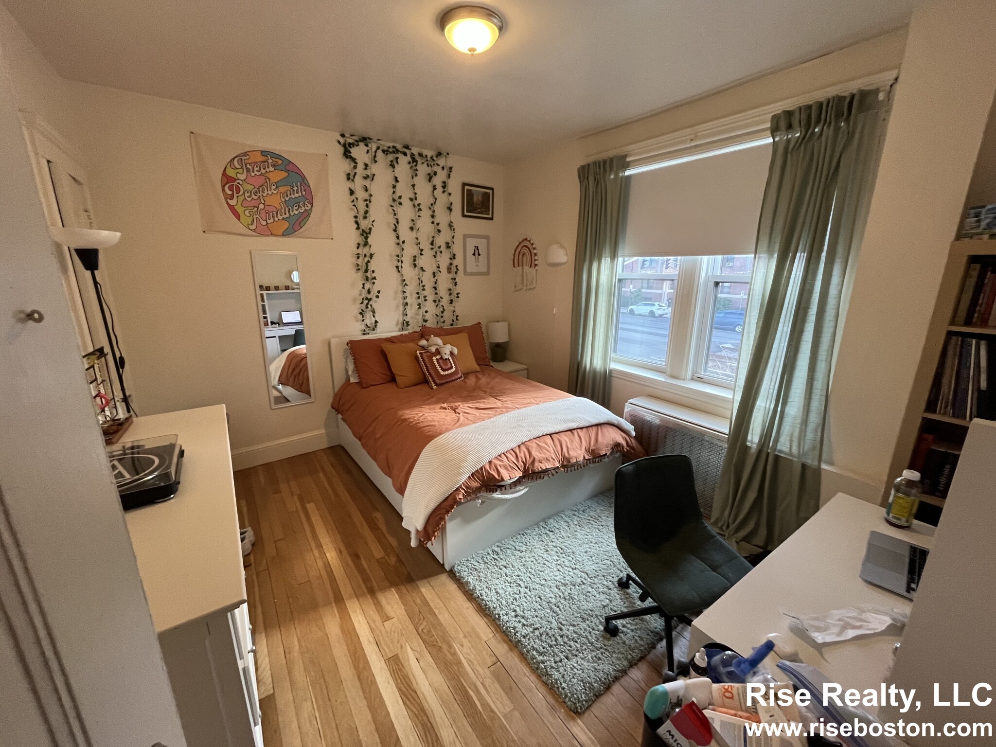 1999 Commonwealth Ave, Brighton