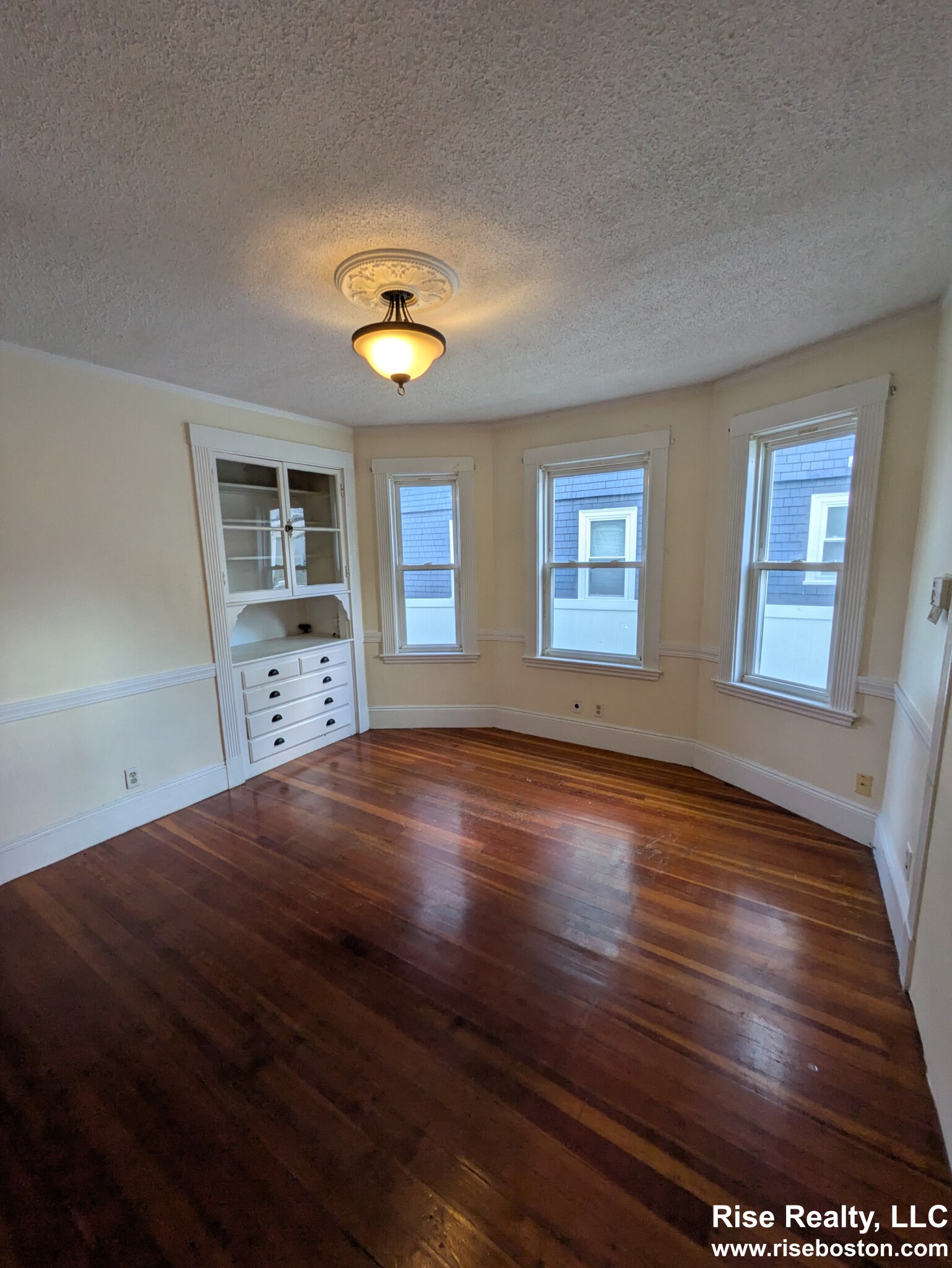 49 Montfern Ave, Brighton