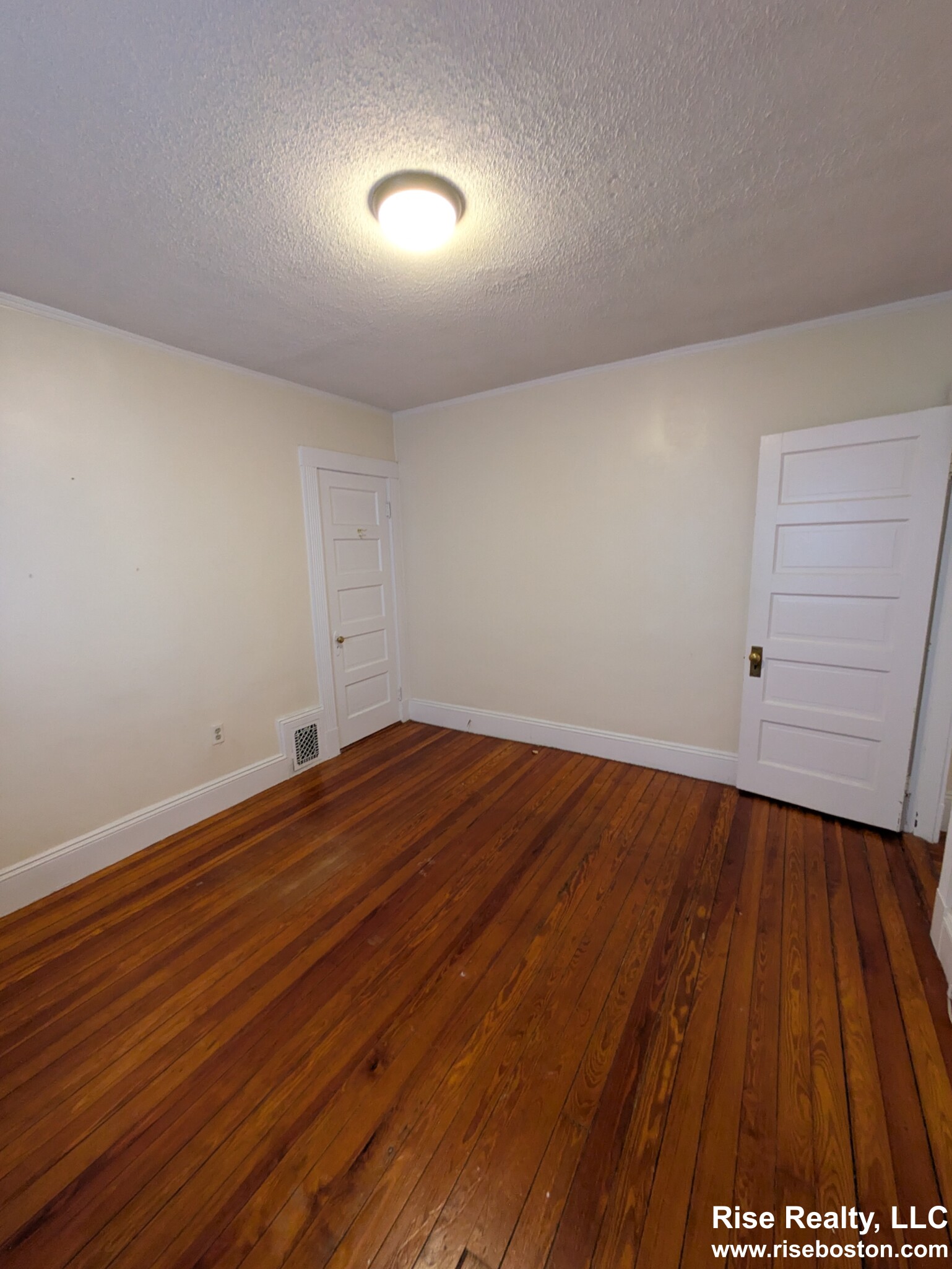 49 Montfern Ave, Brighton