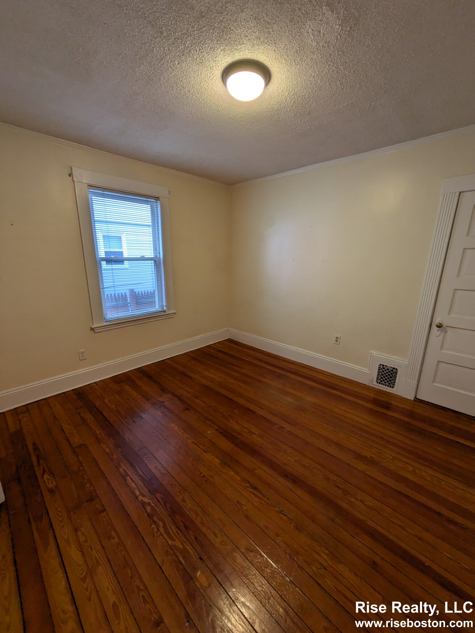 49 Montfern Ave, Brighton