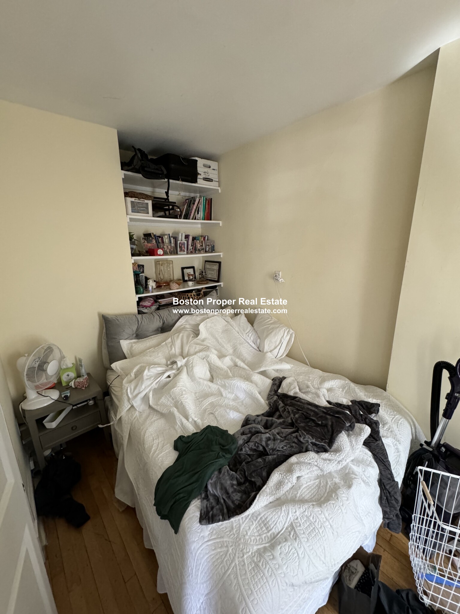 225 Newbury St, Back Bay