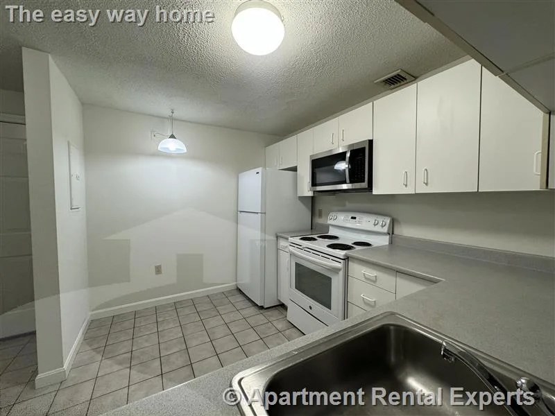 175 Beacon St, Ward Two