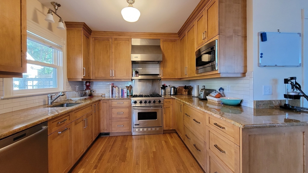 52 Hillsdale Rd, Tufts University