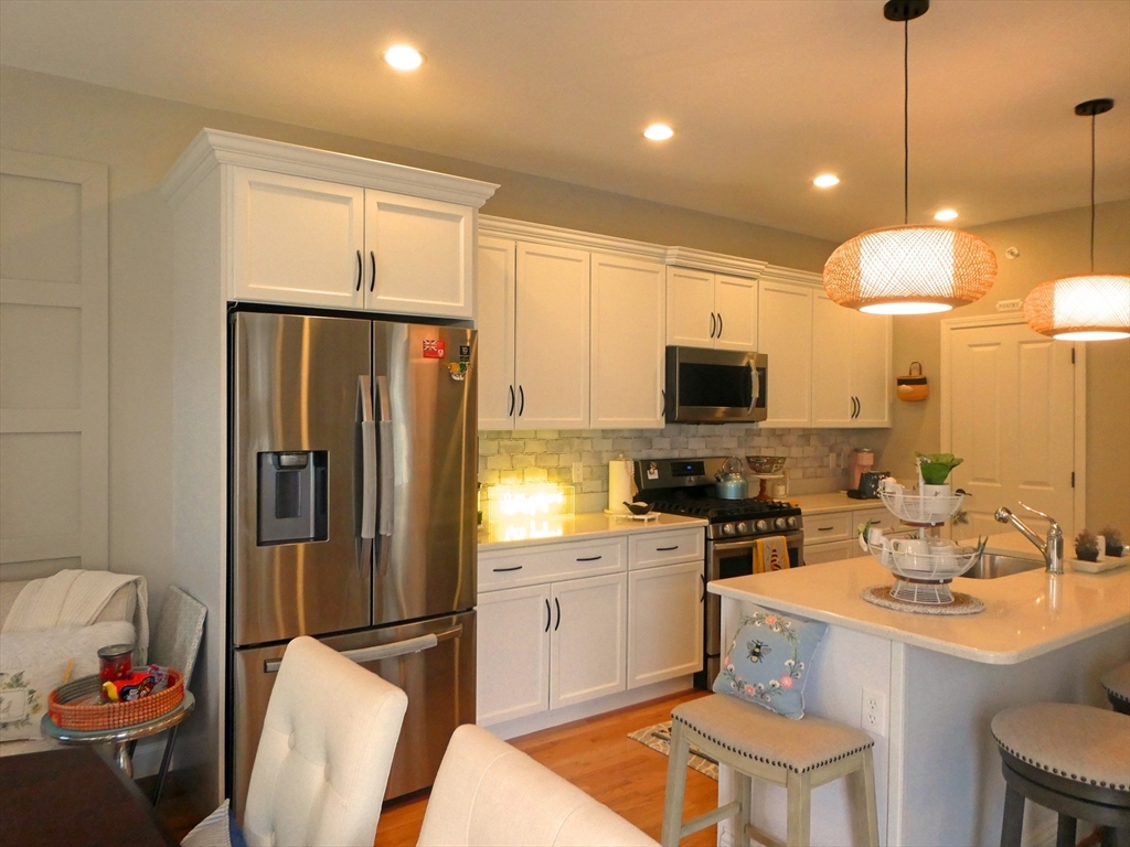 26 Daisy Ln, Plymouth