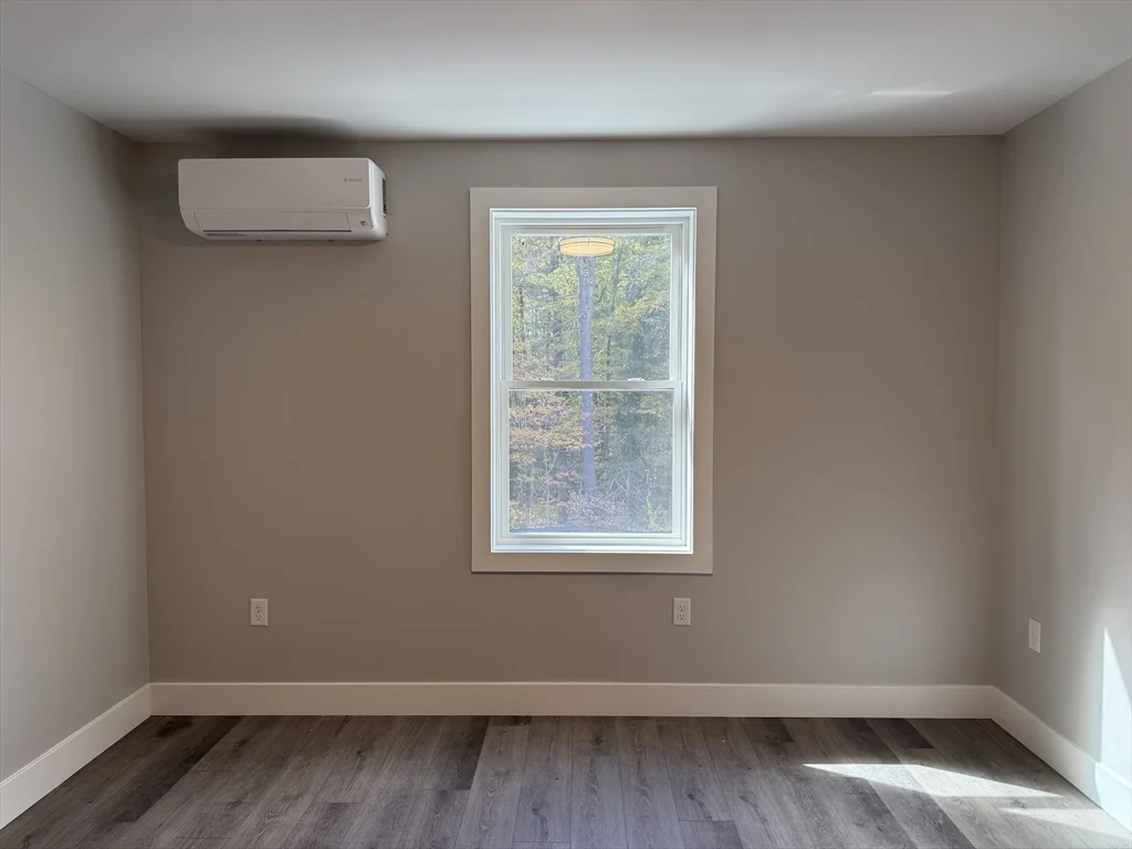 251 Sladen St, Dracut