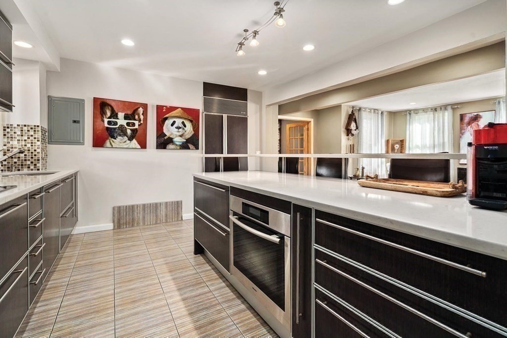 709 Hammond St, Chestnut Hill