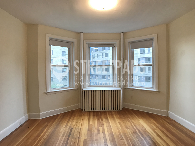 33 Lancaster Ter, Corey Hill