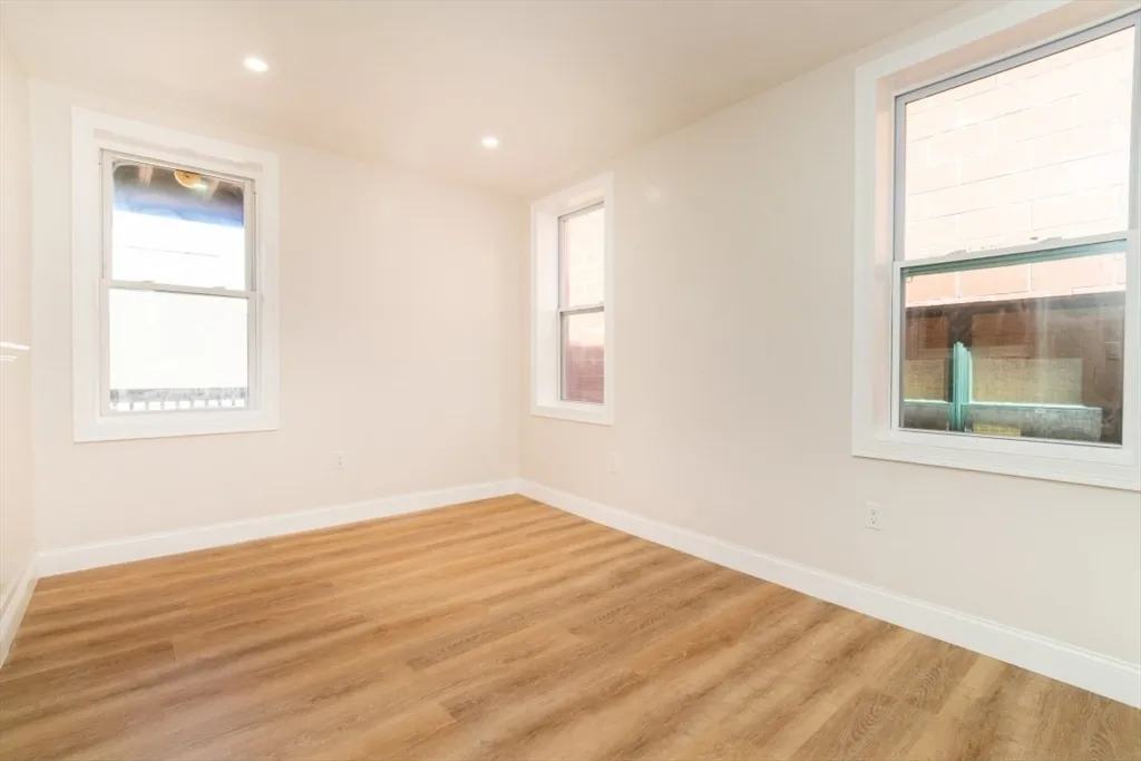 331 Centre St, Jamaica Plain