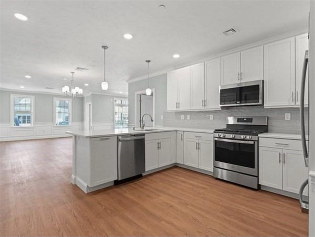 320 Middlesex Ave, Medford