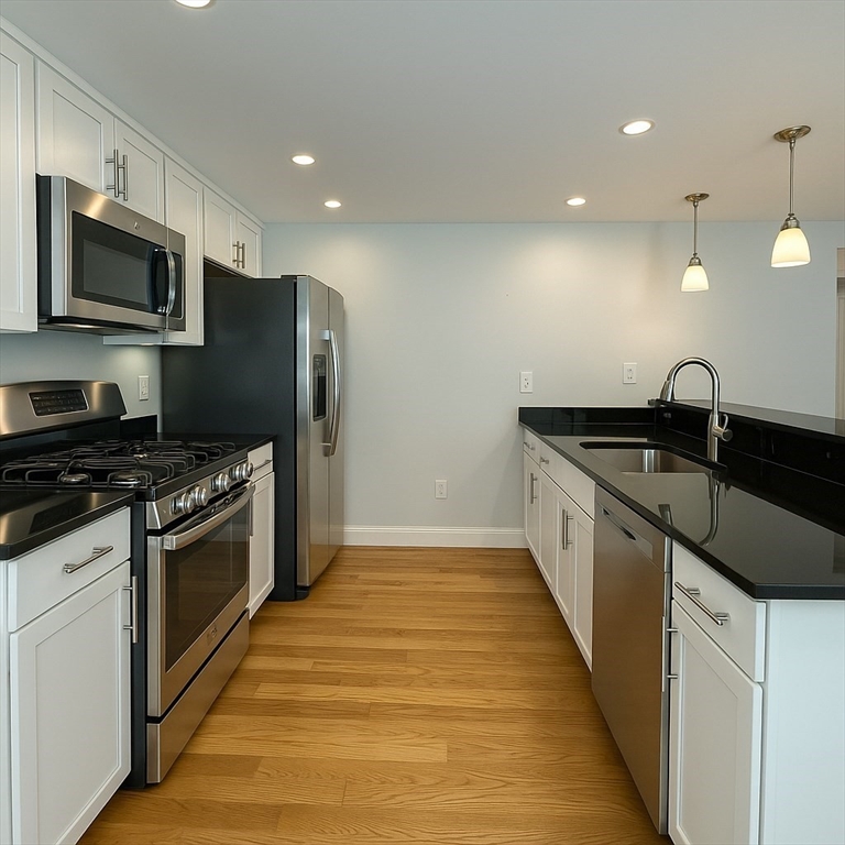 34 Knowlton St, East Somerville