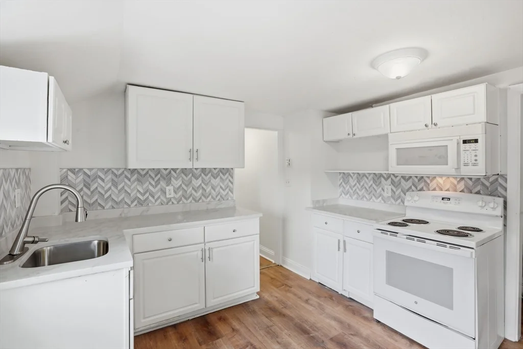121 Glendale St, Everett