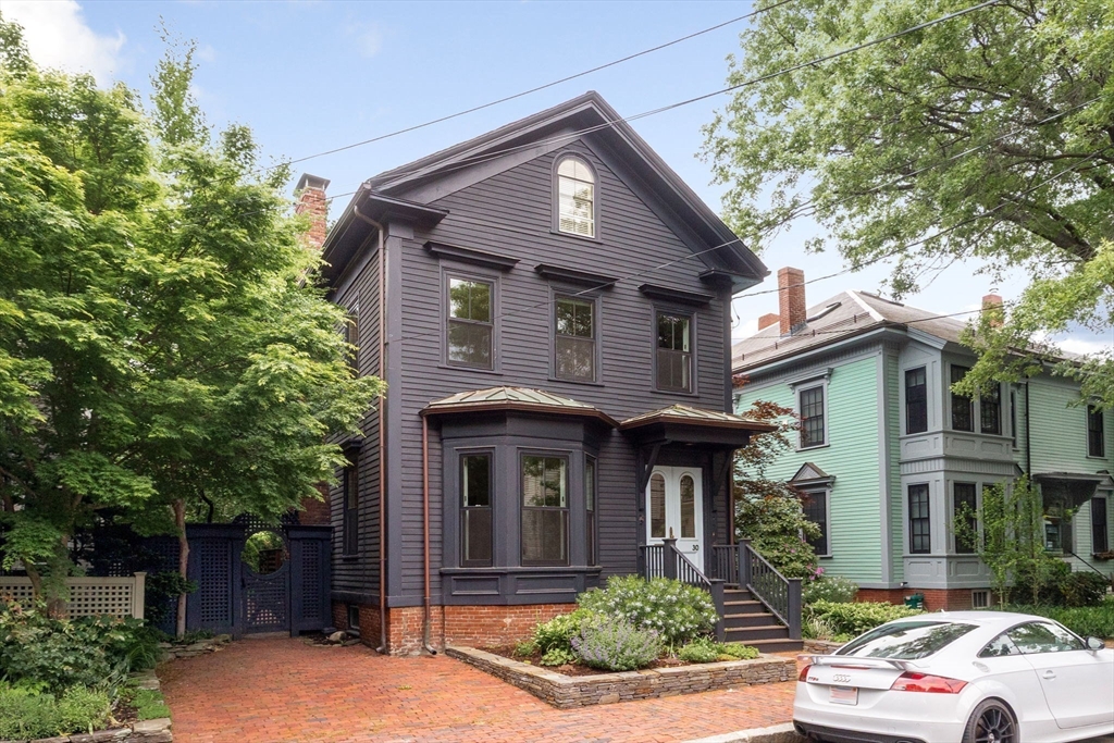 30 Walker St, Cambridge