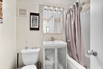 12 Stoneholm St, Back Bay