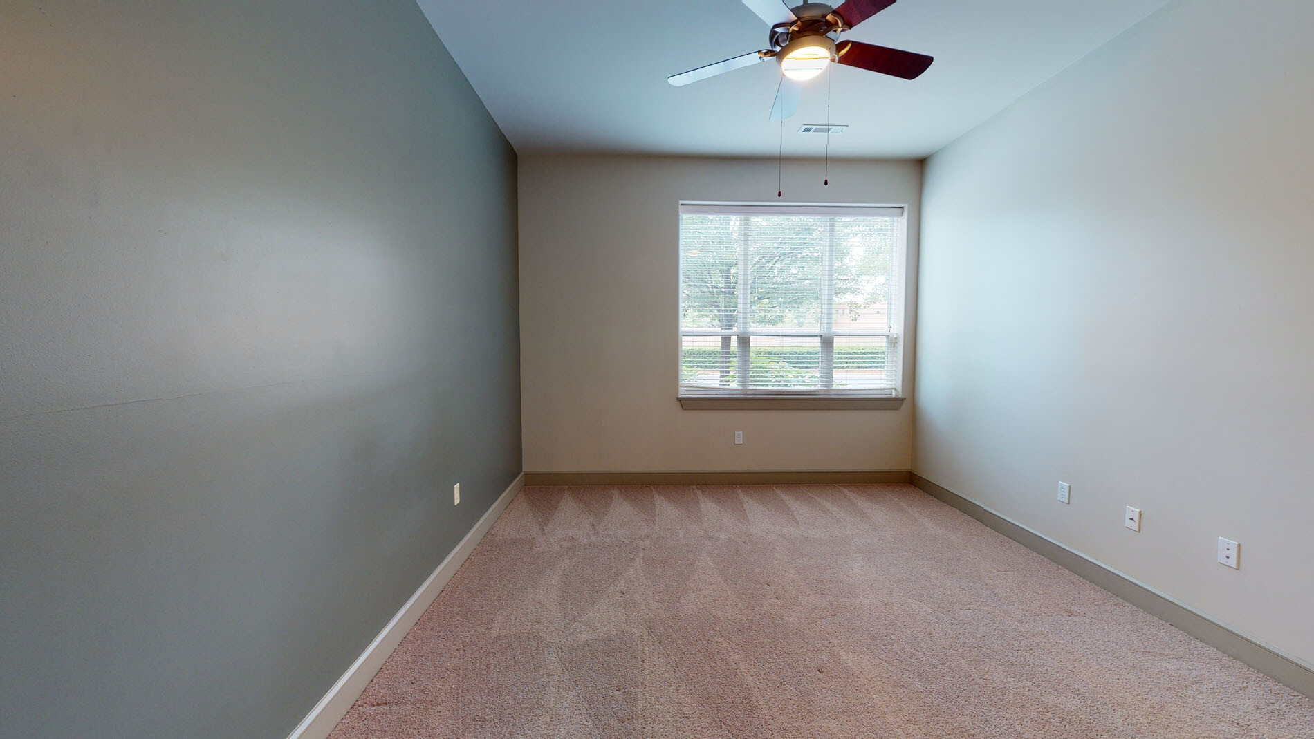 300 2nd Ave, Needham Heights